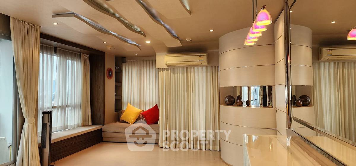 รูป คอนโด 1-ห้องนอน ที่ ไลฟ์ แอท รัชดา - สุทธิสาร ใกล้ MRT สุทธิสาร (ID 998449) - รูปที่ 1/11