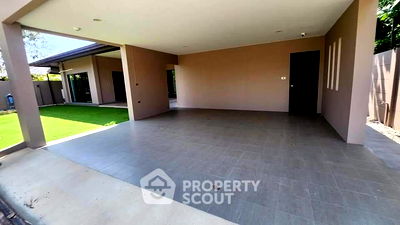 Houses for sale Hui Yai Road  : 3-BR House at Baan Pattaya 5 close to Huai Yai (ID 1701480)