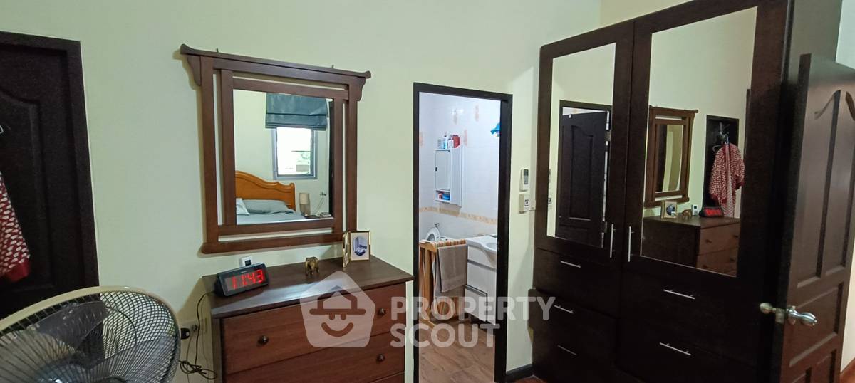picture Spacious 3-BR Villa at Baan Chawa (ID 1346588) - 18/28