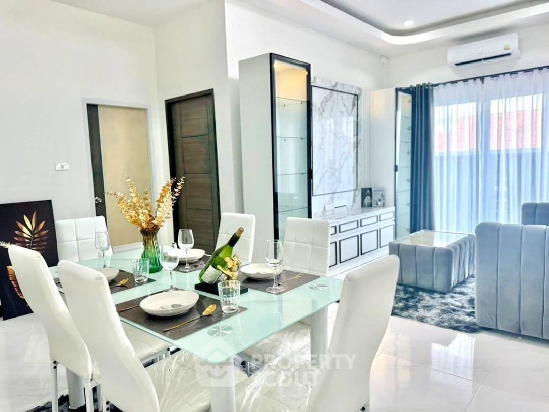 รูป บ้าน 3-ห้องนอน ใกล้ เมืองพัทยา (ID 1533111) - รูปที่ 2/21