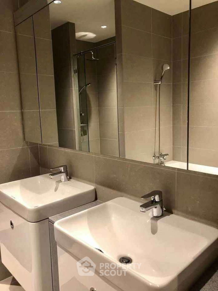 picture 3-BR Condo at Noble Ploenchit near BTS Phloen Chit (ID 2318721) - 12/15