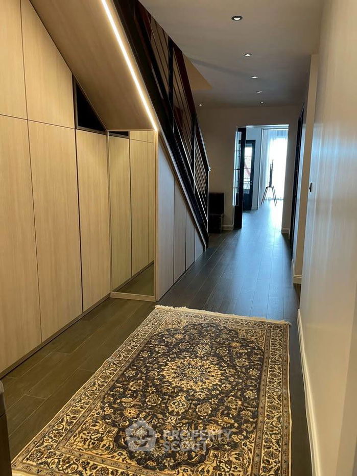 picture 4-BR Condo at Penthouse Condominium 3 near BTS Ekkamai (ID 2445039) - 2/20