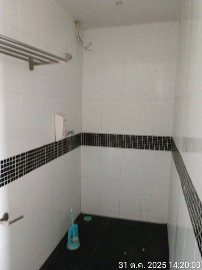 picture Office Buildings for Rent – Ratchada 14, Huai Khwang (Near MRT Huai Khwang) - 15/22