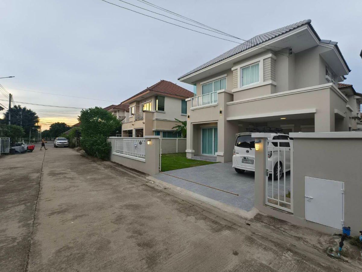 รูป บ้านเดี่ยว แต่งใหม่ พร้อมอยู่ พื้นที่กว้างขวาง หมู่บ้าน สินธานี แกรนด์วิลล์ รังสิต คลอง5 ต.รังสิต อ.ธัญบุรี จ.ปทุมธานี - รูปที่ 3/23