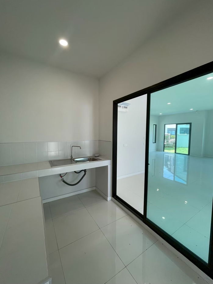 รูป ด่วนบ้านแปลงมุม ที่ดินเยอะ ราคาเริ่มต้น 6.99 ลบ. หลังสุดท้ายหลังเดียวเท่านั้น!!! - รูปที่ 6/16