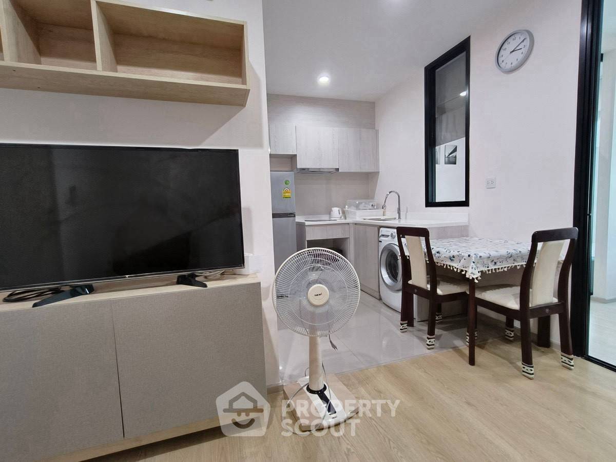 picture 2-BR Condo at Life Asoke near ARL Makkasan (ID 2447788) - 11/13