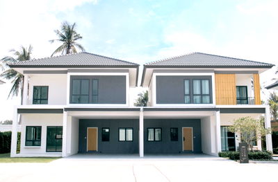 Houses for sale Bang Lamung Chonburi : Special Price! House for sale in Pattaya - 3 Bedroom , Fully Furnished - Huai Yai area 