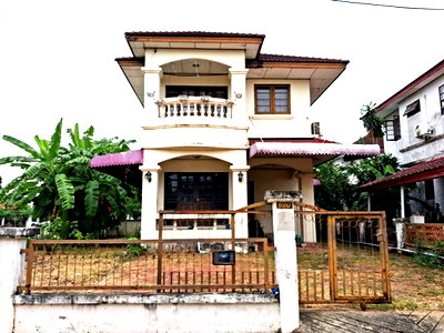 บ้านเดี่ยว วิทยาลัยเทคนิคราชสิทธาราม : บ้านเดี่ยวห้องมุม 69.9 ตรว หมู่บ้านวรารมย์ เพชรเกษม 69 หนองแขม