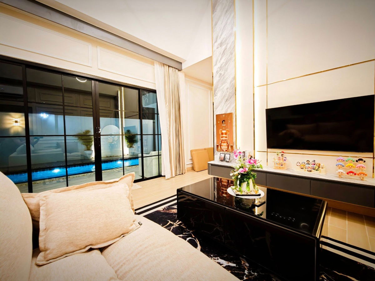 picture For sale pool villa style nordic Pattaya 9.99 M - 9/27