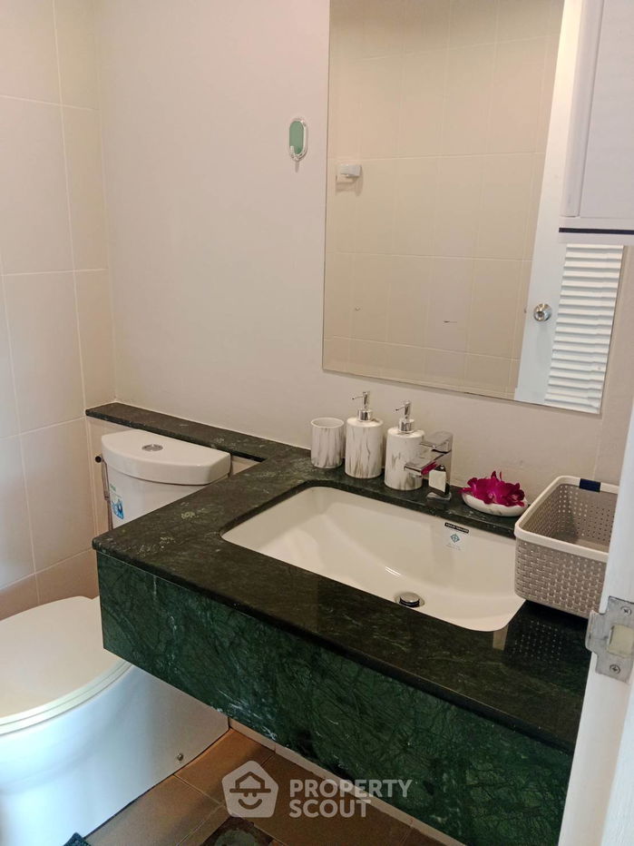 picture 2-BR Townhouse close to Ma Doo Bua Cafe (ID 1584808) - 3/9