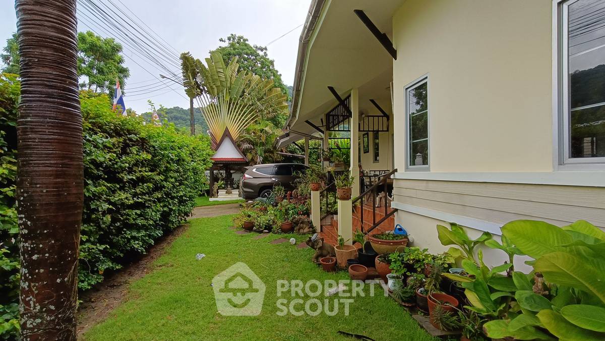 picture Spacious 3-BR Villa at Baan Chawa (ID 1346588) - 6/28