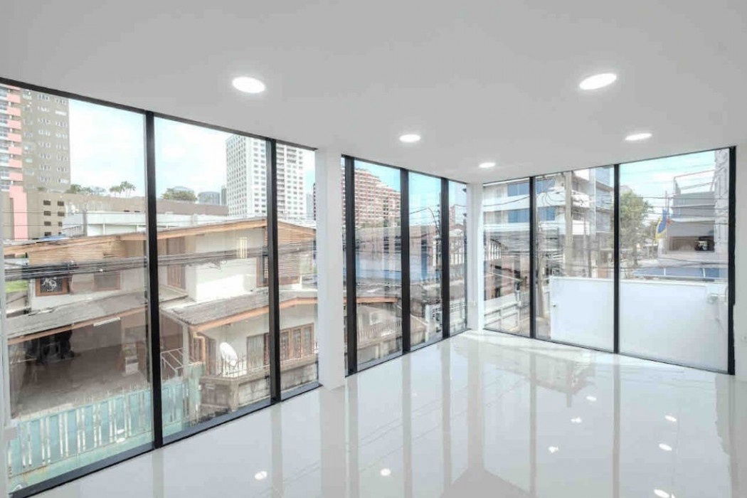 รูป ให้ เช่า ที่ดินพร้อมตึกออฟฟิศ + โกดังขนาดเล็ก ใจกลางบางนา 72 ตรว 350 ตรม - รูปที่ 3/9