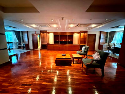 Condos for rent : 🏙️🐶 Large Pet Friendly Condo for Rent! President Park - Parkview Tower Sukhumvit 24 260 sqm 30th Floor 3 Bed 3.5 Bath (with Maid's Room)