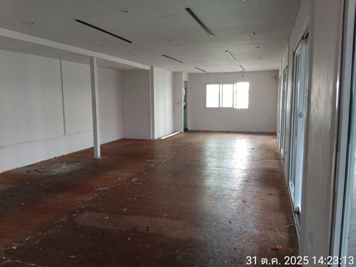 picture Office Buildings for Rent – Ratchada 14, Huai Khwang (Near MRT Huai Khwang) - 6/22