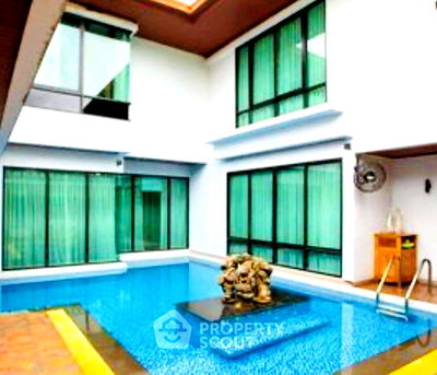 บ้านเดี่ยว กรุงเทพมหานคร : วิลล่า 7-ห้องนอน ใกล้ BTS เอกมัย (ID 1357262)