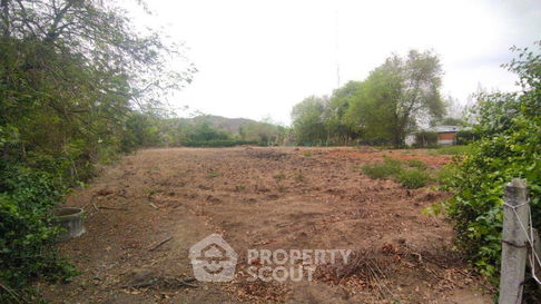 ที่ดินสำหรับปล่อยขาย 2,992 ตารางเมตร แถว ใน สามร้อยยอด (ID 1235750)