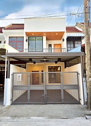 บ้านรีโนเวท 🚩ดอนเมือง -ทาวน์เฮาส์ 2 ชั้น เนื้อที่ 17.5 ตรว. แต่งสวยพร้อมอยู่ ราคาเพียง 2.45 ลบ.