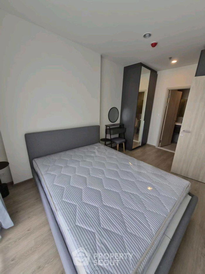 picture 3-BR Condo at Nue District R9 near MRT Phra Ram 9 (ID 2299735) - 7/9