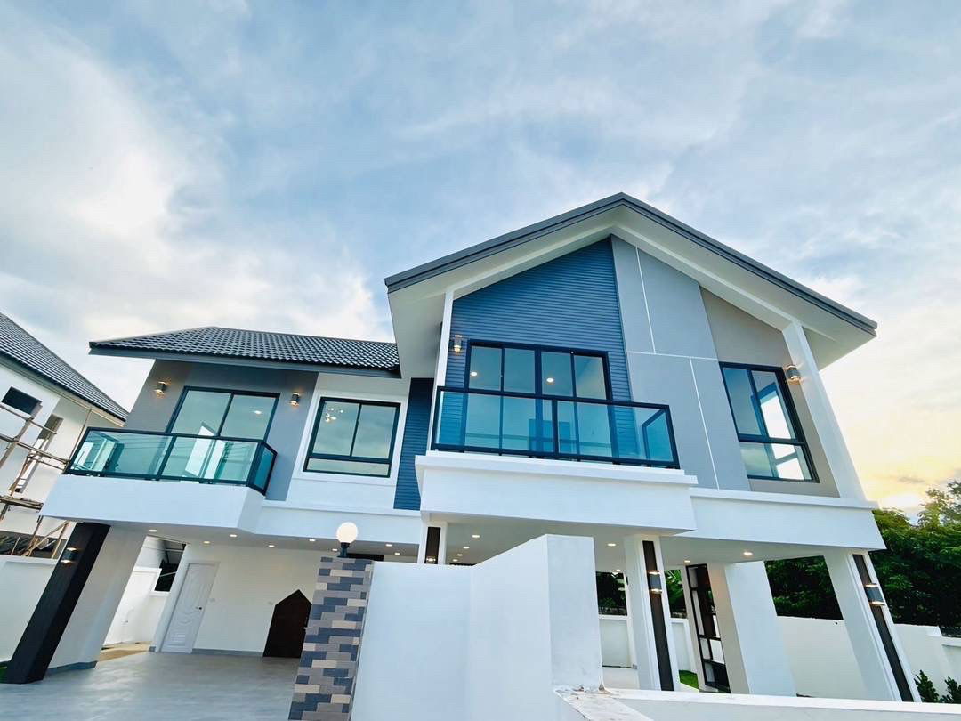 picture Newly built two-story house for sale, price not over one million, next to Wachiralai San Aphi School. - 3/15