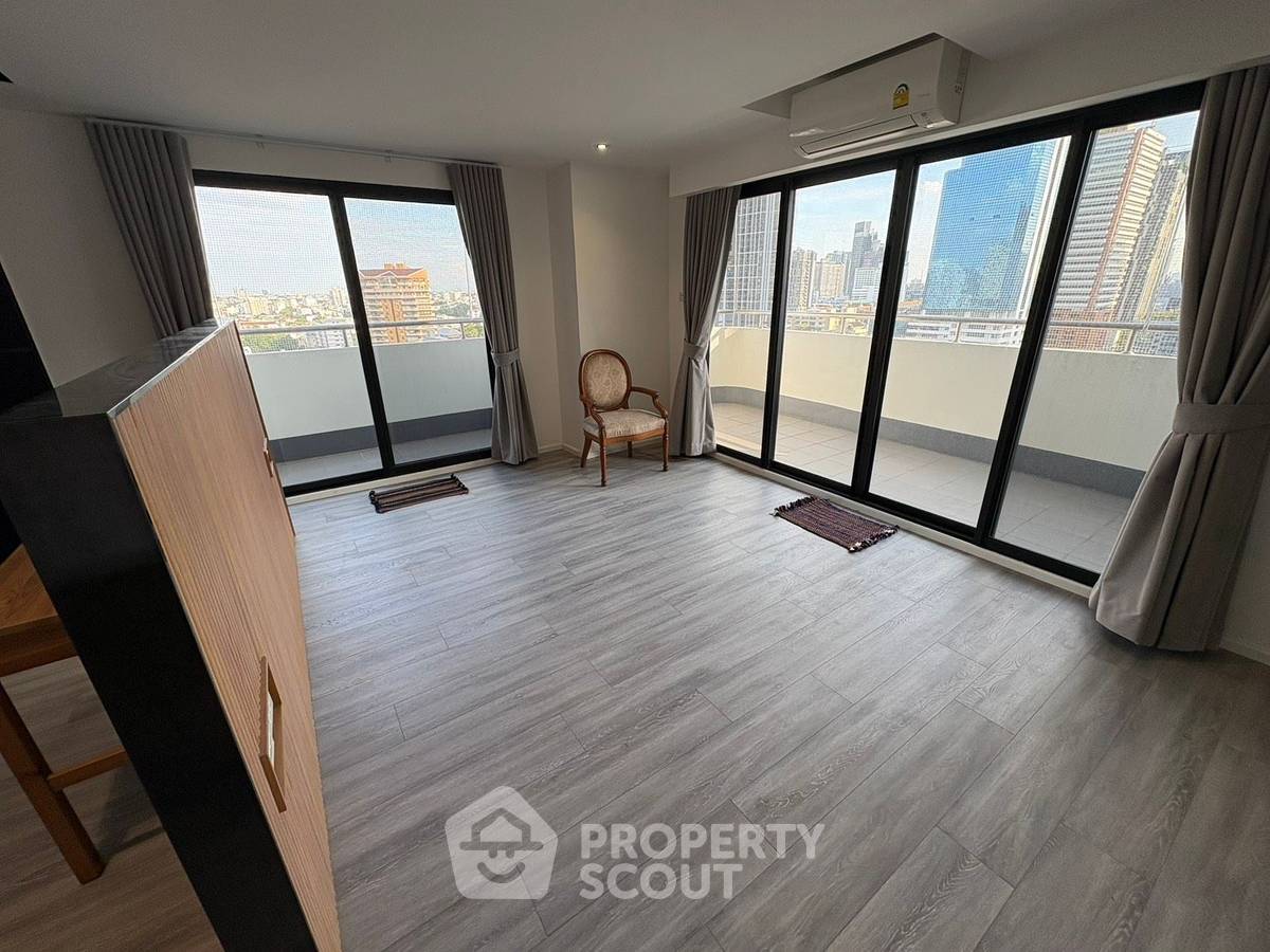 รูป คอนโด 3-ห้องนอน ที่ รีเจ้นท์ ออน เดอะ พาร์ค2 (สุขุมวิท 61) คอนโดมิเนียม ใกล้ BTS ทองหล่อ (ID 2445945) - รูปที่ 5/9