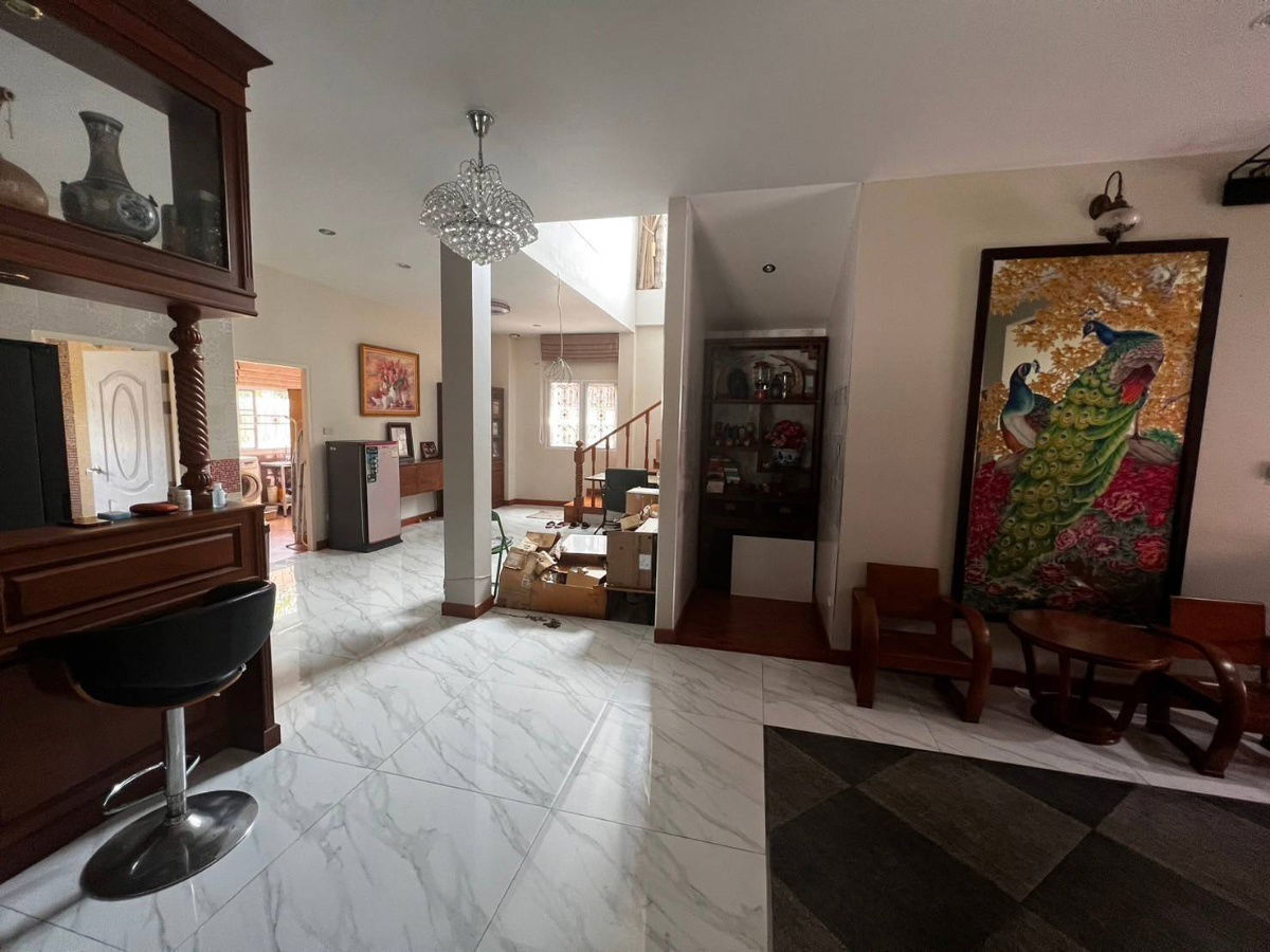 รูป ขายบ้านเดี่ยวหลังใหญ่ตำบลแสนสุขอำเภอเมืองชลบุรี ตรงข้ามตลาดหนองมน สุขุมวิทซอย 5 - รูปที่ 3/8