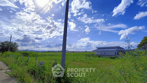 ที่ดินสำหรับปล่อยขาย 1,020 ตารางเมตร แถว ใน ทับใต้ (ID 1535940)