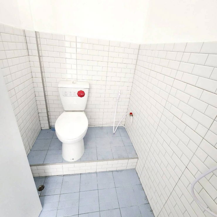 picture Sale !!!  Bus hub at chachangsaw - 7/10