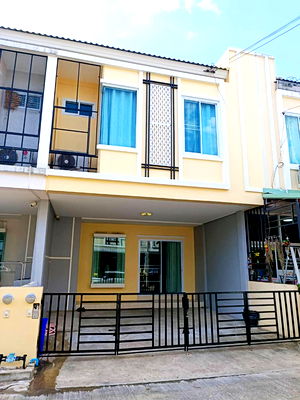 Townhouses for rent Chiang Mai : Townhouse for rent   3 Bedrooms    and   3 Bathrooms   .   