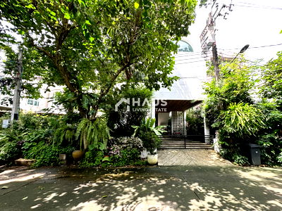 Houses for sale Thawi Watthana : Greenish Chalet / 3 Bedrooms #HPHU003