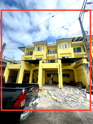 Townhouses for rent Pracha Uthit Huai Khwang : For rent, for rent, for rent, townhome, town in town, cheap price, interested Line: @951qfbfi