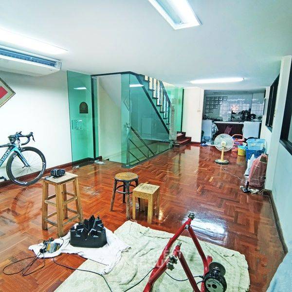 picture 3-BR Townhouse near MRT Fai Chai (ID 2031755) - 13/35