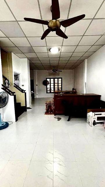 รูป ขายทาวน์เฮ้าส์ 2 ชั้น หมู่บ้านรัตนาวลัย ดอนเมือง ซอยประชาอุทิศ 17 ใกล้รถไฟฟ้าสายสีแดง ถูกสุดในย่านนี้ เจ้าของขายเอง - รูปที่ 3/9