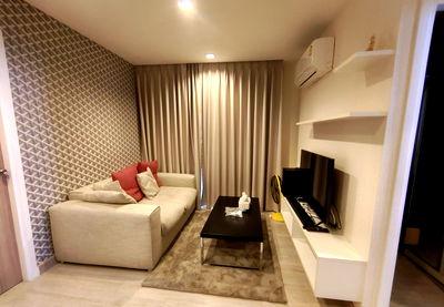 Condos for rent 700 Year Sports Arena Chiang Mai : Condo for Rent:  Beautiful Unit in the Heart of Chiang Mai