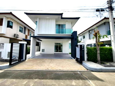 บ้านเดี่ยว ปทุมธานี : บ้านเดี่ยว สไตล์โมเดิร์น รีโนเวทพร้อมอยู่ หมู่บ้านฟ้าปิยรมย์เฟส15 โซนเทนโดร คลอง 6 ลำลูกกา ปทุมธานี ของแถมมากมาย