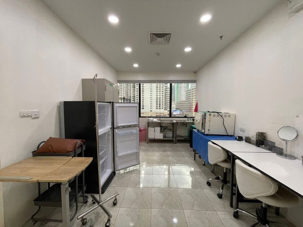 picture For rent, for lease, clinic space, Asoke location, open a premium clinic, cheap price, interested Line: @951qfbfi - 13/14