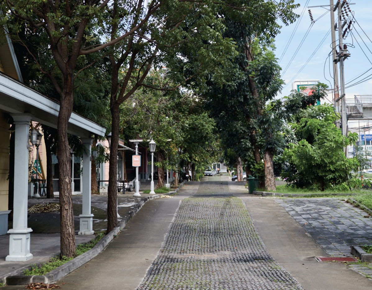 picture Retails space for Rent at iPLACE Business Park, Laem Chabang Located in a prime area near major industrial zones, Laem Chabang Deep Sea Port - 7/34