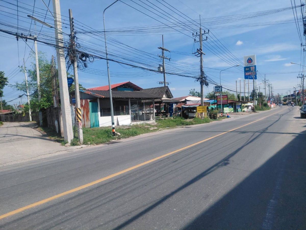 รูป ขายด่วน! ที่ดิน พร้อมสิ่งปลูกสร้าง ติดถนนอ่าวอุดม-ปากร่วม ต.บึง อ.ศรีราชา ชลบุรี - รูปที่ 2/13