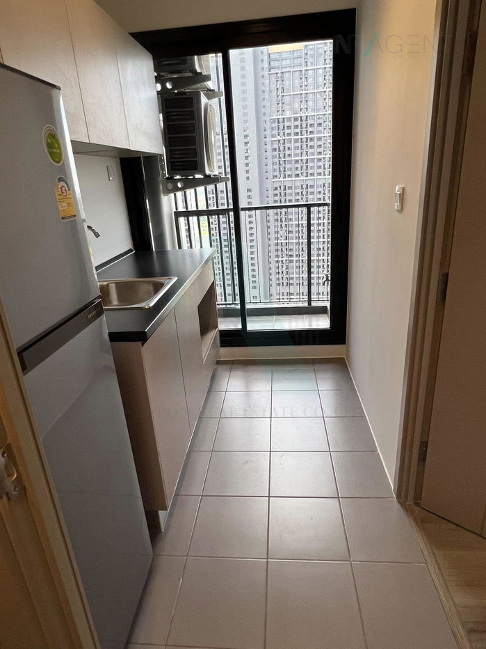 picture 🎊 For rent condo THE POLITAN RIVE Building 1, Floor 44,1 bed room, Room size 25.00 sqm - 6/8