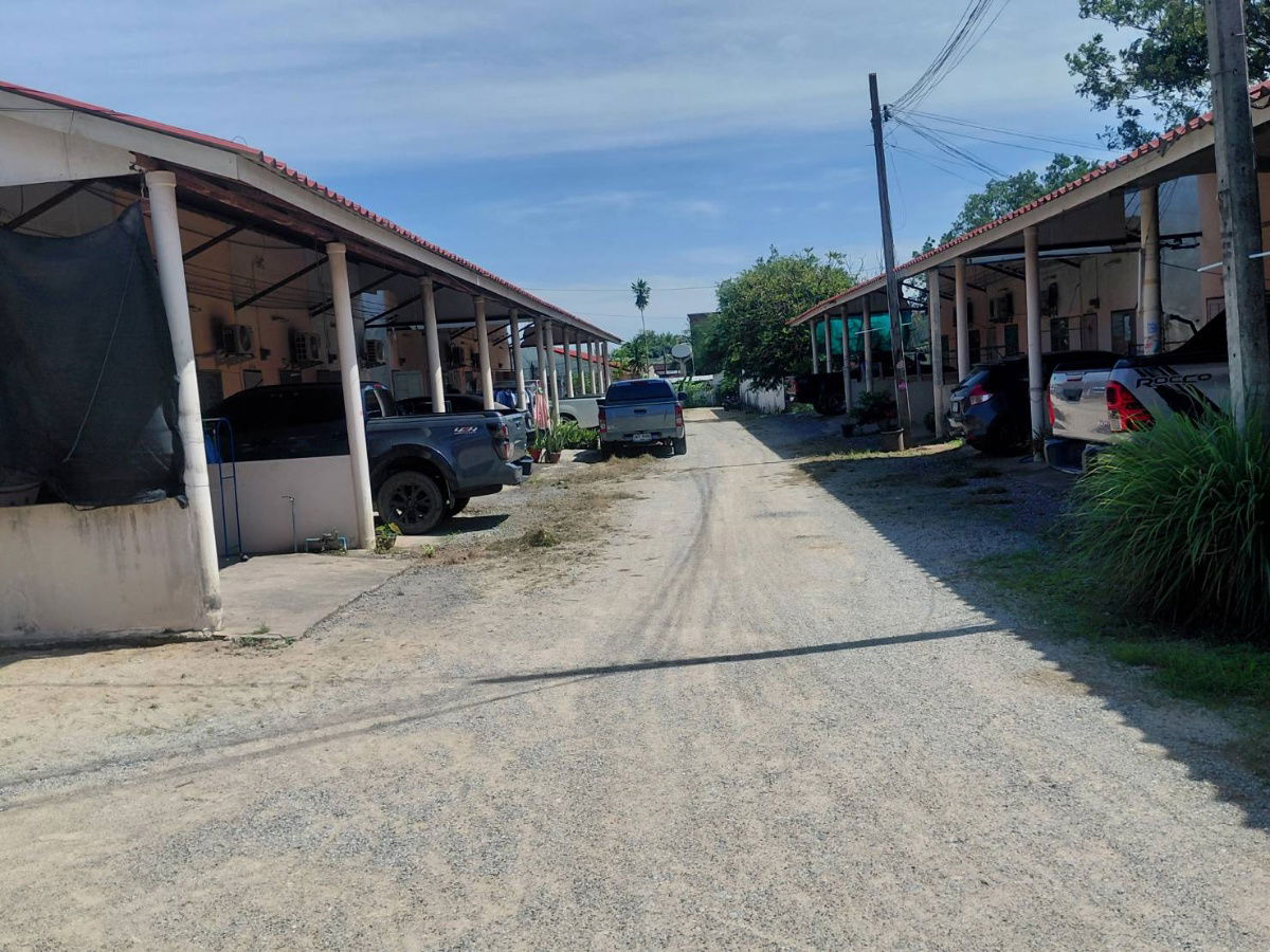 รูป ขายด่วน! ที่ดิน พร้อมสิ่งปลูกสร้าง ติดถนนอ่าวอุดม-ปากร่วม ต.บึง อ.ศรีราชา ชลบุรี - รูปที่ 13/13