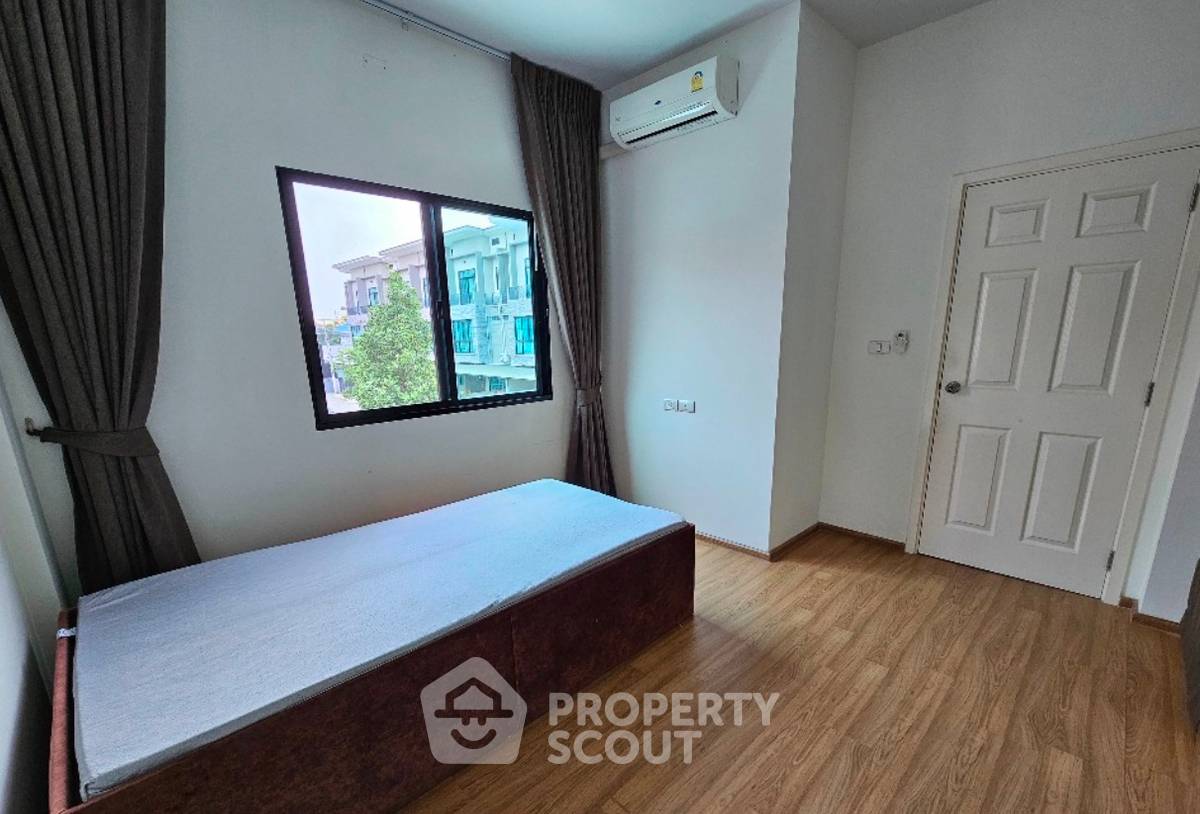 รูป ทาวน์เฮาท์ 2-ห้องนอน ใน บางคูเวียง (ID 1861864) - รูปที่ 4/7