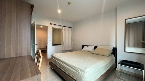 For Rent Condo Life @Sathorn 10 fully furnished (S15-5207)