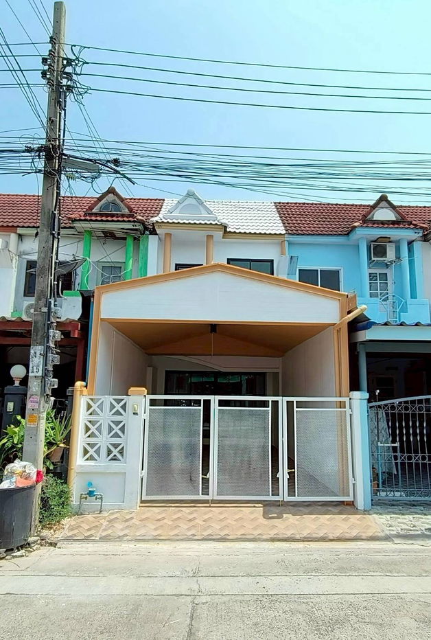 รูป ทาวน์เฮาส์ รามคำแหง เคหะร่มเกล้า ใกล้รถไฟฟ้าราษฎร์พัฒนา พูนสินธานี 1 แถมเฟอร์ครบ นัดหมายชมบ้าน 085-318-6868 คุณวา - รูปที่ 1/18