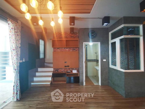 บ้านเดี่ยว 4 ห้องนอน ขาย บ้าน โกลเด้นทาวน์ รามอินทรา–คุ้มบอน เธียรแรง บางเขน (ID 2046101)