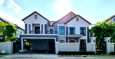 Houses for sale Bangkok : ON251101: For Sale: 2-Storey spacious detached house, Srinakarin 53, fully furnished, private, adjustcent to shopping malls, park, and Yellow Line MRT