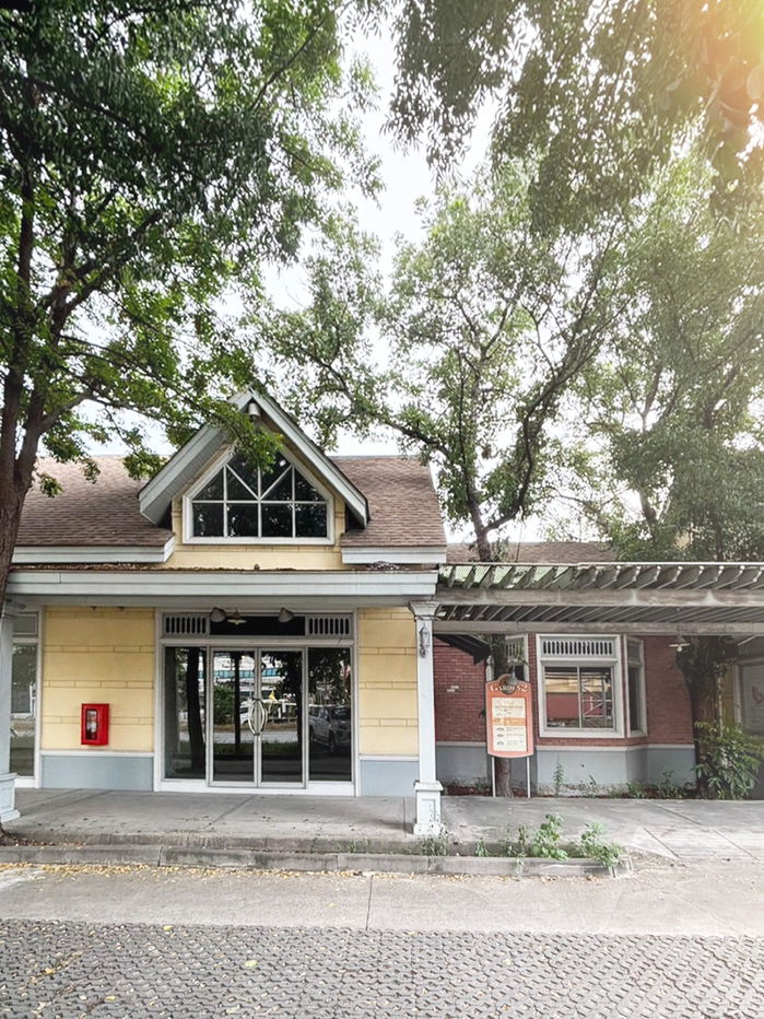 picture Retails space for Rent at iPLACE Business Park, Laem Chabang Located in a prime area near major industrial zones, Laem Chabang Deep Sea Port - 1/35