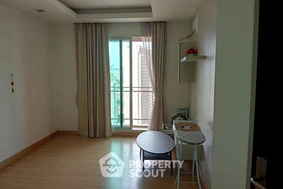 Condos for sale : 1-BR Condo at Thru Thonglor in Bang Kapi (ID 2131323)