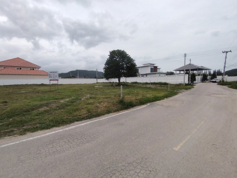 picture 1-0-0 Rai | Corner Building Plot Perfect For private Home or Restaurant BUSINESS - 8/14