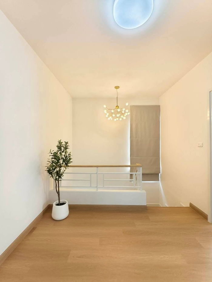 รูป บ้านเดี่ยว สไตล์โมเดิร์น รีโนเวทพร้อมอยู่ หมู่บ้านฟ้าปิยรมย์เฟส15 โซนเทนโดร คลอง 6 ลำลูกกา ปทุมธานี ของแถมมากมาย - รูปที่ 17/49