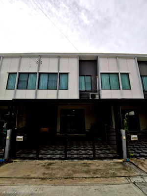 ทาวน์โฮม นนทบุรี : ขายด่วน!! ทาวน์โฮม แถวปากเกร็ด เฟอร์นิเจอร์ครบ แอร์ครบทุกห้อง พร้อมเข้าอยู่ได้เลย