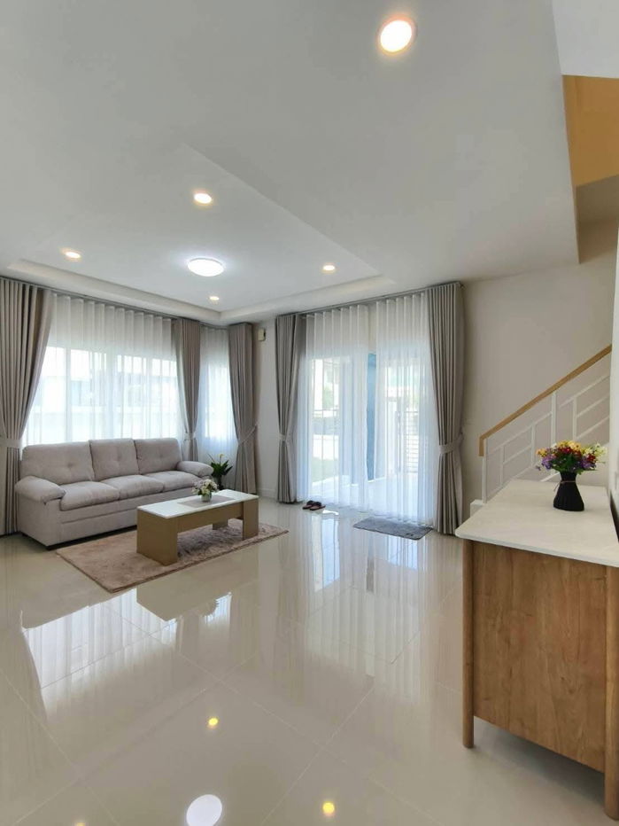 รูป บ้านเดี่ยว สไตล์โมเดิร์น รีโนเวทพร้อมอยู่ หมู่บ้านฟ้าปิยรมย์เฟส15 โซนเทนโดร คลอง 6 ลำลูกกา ปทุมธานี ของแถมมากมาย - รูปที่ 11/49